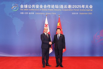 geka-gelaZem-CineTis-saxalxo-respublikis-sazogadoberivi-usafrTxoebis-ministr-vang-siaoxungTan-oficialuri-Sexvedra-gamarTa