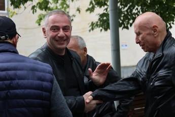 borjomis-merobis-kandidati-mamuka-gelaSvili-borjomis-sazogadoebrivi-azris-darbazis-wevrebs-Sexvda-maT-madloba-gadauxada-mxardaWerisTvis-da-samomavlo-gegmebi-gaacno