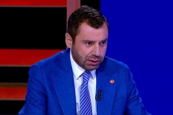 giorgi-abaSiSvili-warmovidginoT-rom-sazogadoebas-am-revoluciis-sjera-axla-iciT-ra-unda-xdebodes