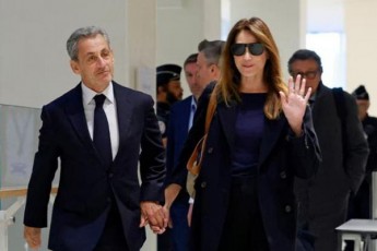 parizis-sasamarTlom-nikola-sarkozi-muamar-kadafisgan-milionobiT-evros-ukanonod-miRebis-saqmeze-damnaSaved-cno