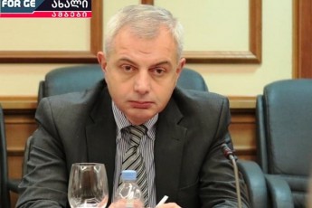 zaal-anjafariZe-araviTari-Rirebuli-opozicias-da-aqciis-organizatorebs-ar-aqvT---xalxs-mobezrda-erTi-da-igive-lozungebi