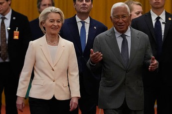 The-Financial-Times-evropa-dasustda-da-msoflio-geopolitikaSi-gavlenas-kargavs-is-gavleniT-aSS-s-CineTs-TurqeTsa-da-ruseTsac-ki-CamorCeba-evrokavSiris-sisuste-briuselis-biurokratiaa