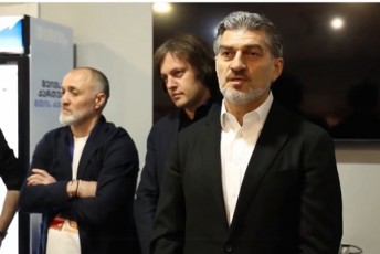 rumineTis-amxanaguri-matCis-Semdeg-prezidentma-nakrebis-yofil-da-amJamindel-kapitnebs-mimarTa