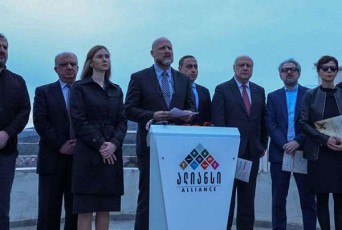 opoziciis-aliansi-daiSala---aliansis-wevrebi-nacionaluri-moZraobis-adgils-maT-gverdiT-ver-xedaven