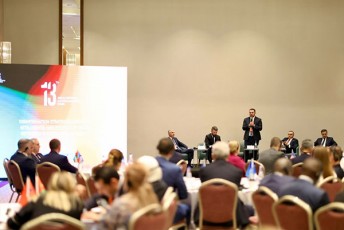 dezinformaciis-strategiebi-xelovnuri-inteleqti-da-socialuri-qselebis-roli-informaciis-sandoobis-uzrunvelyofaSi--cesko-mecamete-saerTaSoriso-konferencias-maspinZlobs