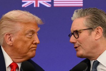 donald-trampi-kir-starmeri-gaerTianebuli-samefos-premier-ministris-postidan-gadadgeba