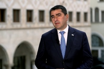Salva-papuaSvili-siZulvilis-enis-winaaRmdeg-brZolis-sammarTvelos-muSaobiT-evrokavSiris-dazianebuli-reputacia-cotaTi-SeiZleba-gamoswordes