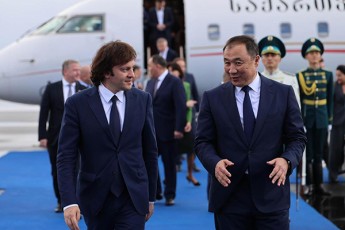 saqarTvelos-premier-ministri-irakli-kobaxiZe-oficialuri-vizitiT-yazaxeTis-respublikas-ewvia
