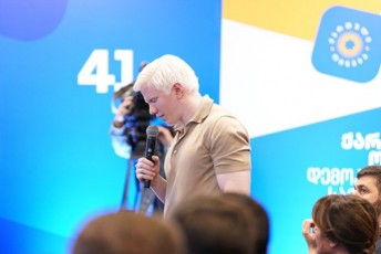 cotne-ivaniSvili-sakmaod-mZime-Seuracxyofebi-iyo-miyenebuli-gaxarias-partiis-wevrebisgan-sityvebis-garCevas-xom-ar-daviwyebT