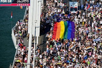 gvinda-ki-iseTi-evropa-da-misi-wevroba-sadac-srulyofili-integrireba-lgbt-praidze-da-ara-ojaxur-Rirebulebebze-gadis